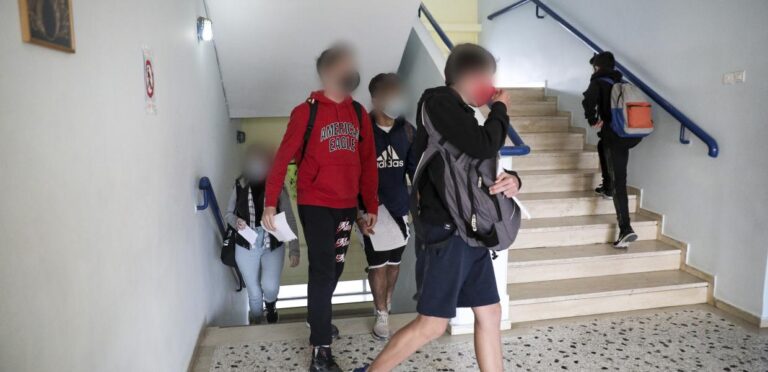 Ποινή έως 3 χρόνια φυλάκιση για γονείς που δεν στέλνουν τα παιδιά τους στα σχολεία – Εντός της εβδομάδας η ρύθμιση