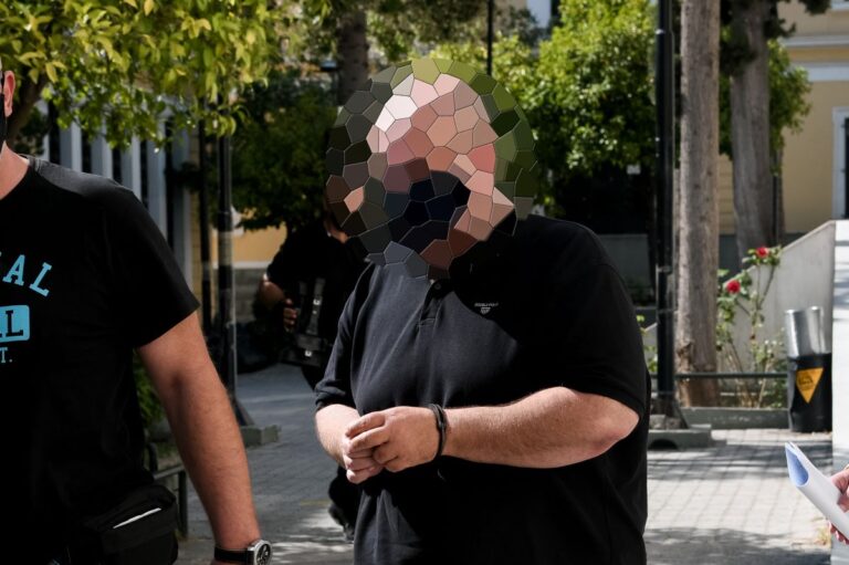 Ελεύθερος με “βραχιολάκι” ο 48χρονος που κατηγορείται για αρπαγή 13χρονου κοριτσιού στη Ραφήνα