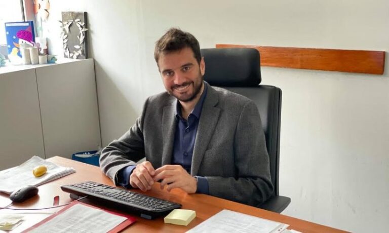 Το Δημοτικό Συμβούλιο Παλλήνης δεν τρομάζει από την ακραία βία του κ. Καρκούλια