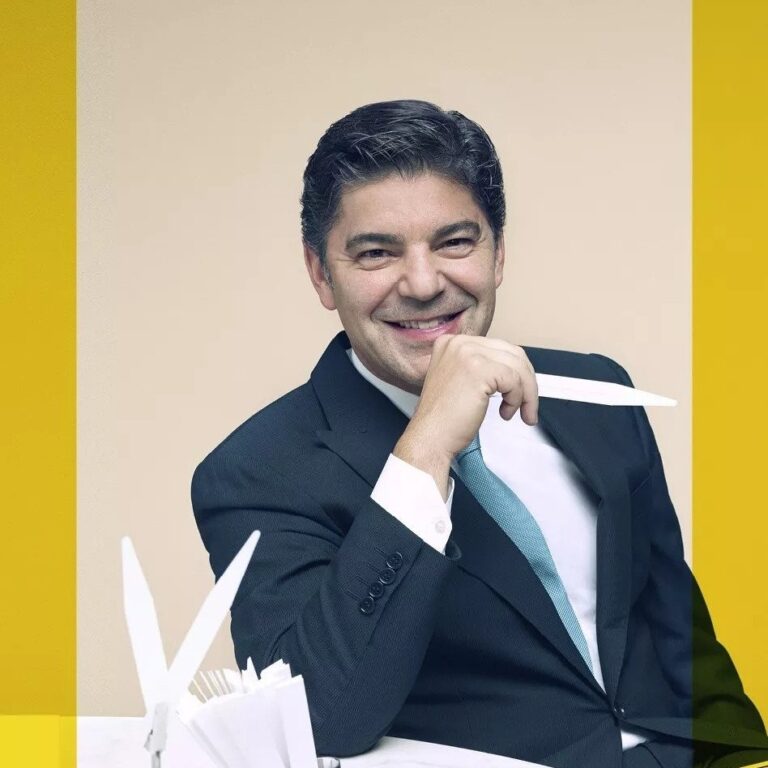 Ηλίας Ερμενίδης O Έλληνας δημιουργός των διάσημων αρωμάτων