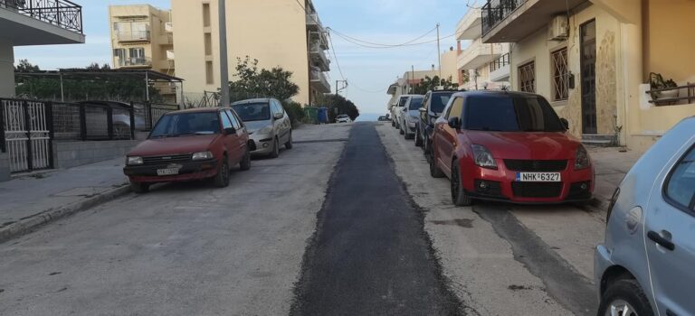 Ξεκίνησαν οι αποκαταστάσεις των ασφαλτοστρώσεων στο κέντρο της Ραφήνας