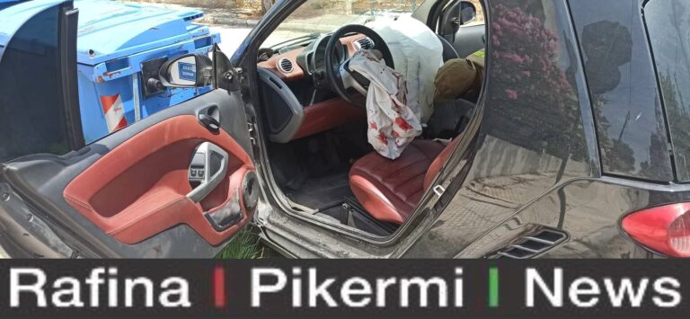 Σφοδρή σύγκρουση οχημάτων στη Ραφήνα με δύο τραυματίες(φωτο)
