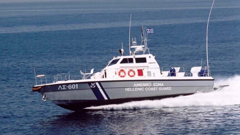 Σύγκρουση πλοίων στο Κάβο Ντόρο – Επιβατηγό “τράκαρε” με φορτηγό