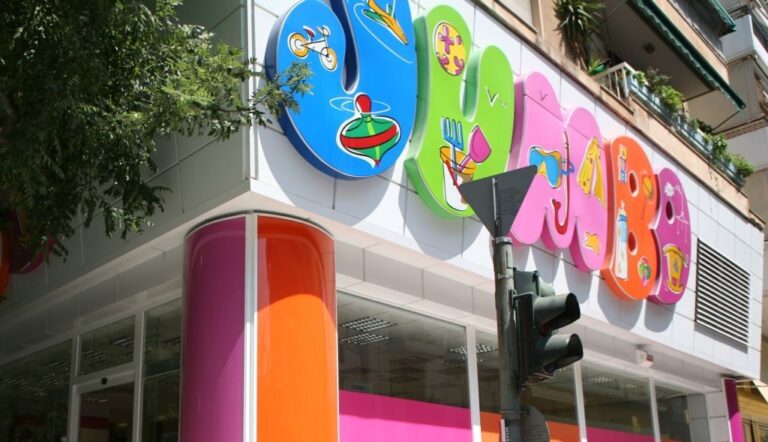 Aτύχημα στα Jumbo – Πτώση ασανσέρ με τρεις τραυματίες