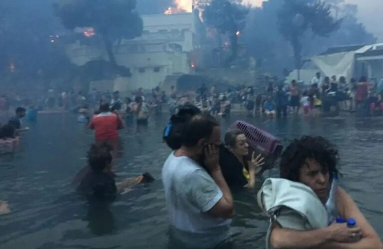 Δίκη για το Μάτι: Αντιδράσεις από τους συγγενείς των θυμάτων για τη μικρή αίθουσα – Εικόνες ντροπής