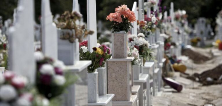 Γ’ Νεκροταφείο Αθηνών: Έσπασαν οστεοφυλάκια και πήραν οστά – Που στρέφονται οι αρχές