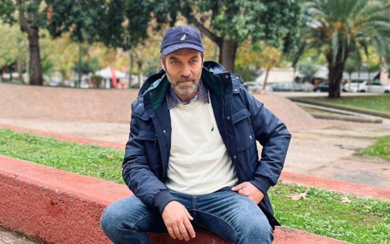 Ταξιτζής έβγαλε περίστροφο στον Γιάννη Στάνκογλου