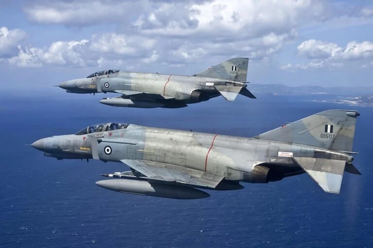 Συνετρίβη μαχητικό Φάντομ της Πολεμικής Αεροπορίας στην Ανδραβίδα