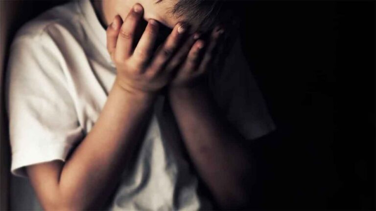 Θεσσαλονίκη: 12χρονος καταγγέλλει ότι τον βίασε ένας 15χρονος και ένας 11χρονος τους έβλεπε