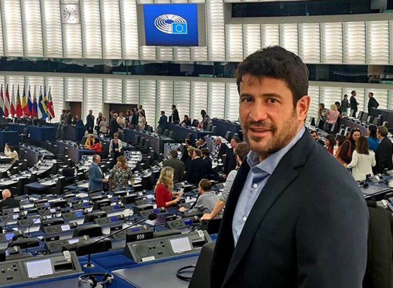 Γεωργούλης: «Εγώ ξέρω τι παιδί έχω…» λέει η μητέρα του