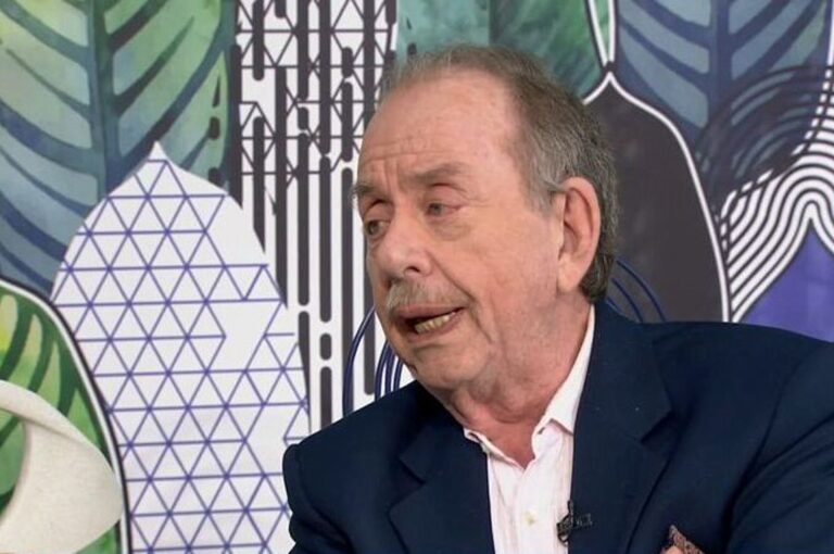 Μαμαλάκης για Βέφα Αλεξιάδου: Την χλεύασαν αλλά είναι πρωτοπόρος, της χρωστάει πολλά η ελληνική μαγειρική