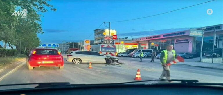 Λεωφόρος Αθηνών: ΙΧ έπεσε πάνω στο περιπολικό