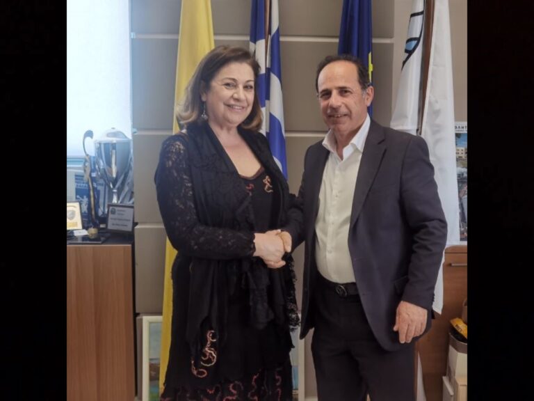 Η πολυτάλαντη εικαστικός και πολυπράγμων Νίκη Πρωτοπαπά από το Πικέρμι υποψήφια με τον Βαγγέλη Μπουρνού