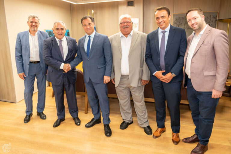 Συνάντηση αντιπροσωπείας του Επαγγελματικού Επιμελητηρίου Αθηνών με τον Υπουργό Εργασίας – Έρχονται σημαντικές αλλαγές στην Ψηφιακή Κάρτα