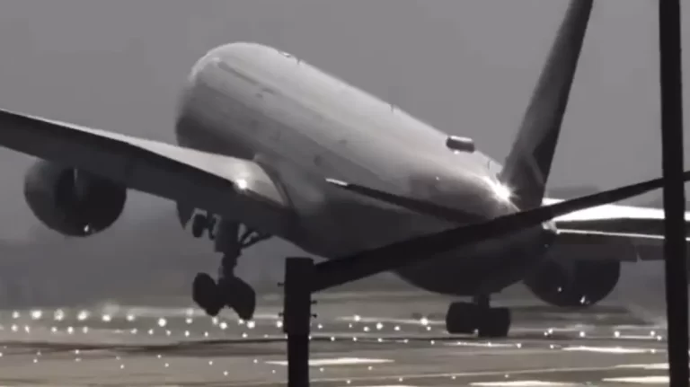 Προσγείωση τρόμου για 280 επιβάτες (video)