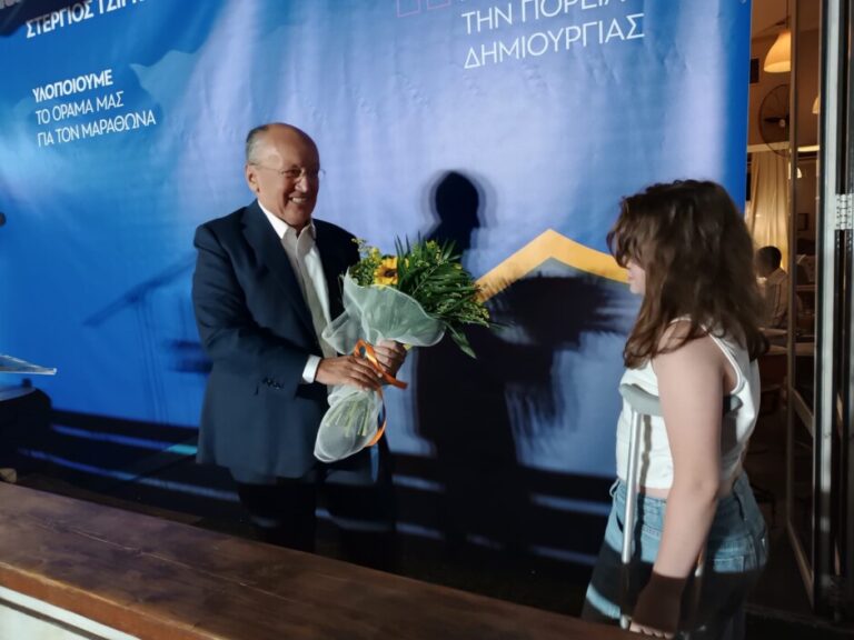 Ιδιαίτερα θερμή η συμμετοχή του κόσμου στην προεκλογική συγκέντρωση του Στέργιου Τσίρκα στον Μαραθώνα