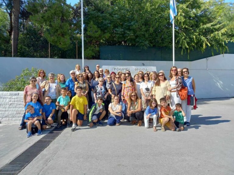 Αλησμόνητη εμπειρία η επίσκεψη του Λυκείου Ελληνίδων Ραφήνας στην Προεδρική φρουρά