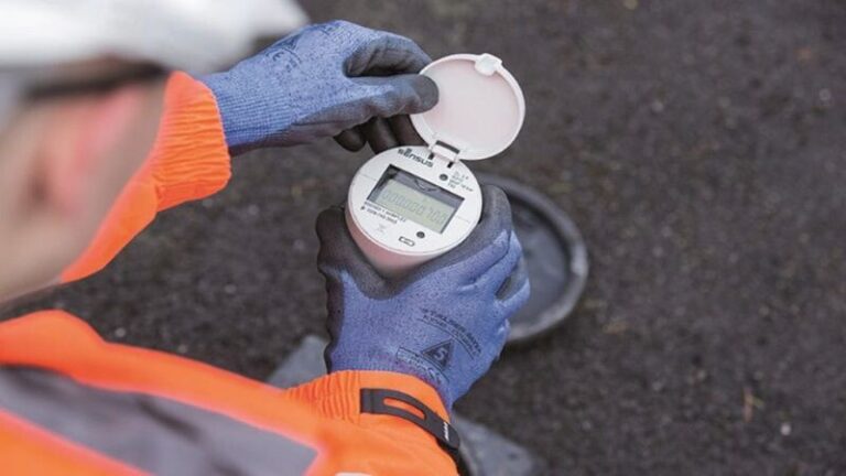 Κόντρα στη Βουλή για τις επιπτώσεις στους προϋπολογισμούς των Δήμων από την αύξηση τιμολογίου ύδρευσης της ΕΥΔΑΠ