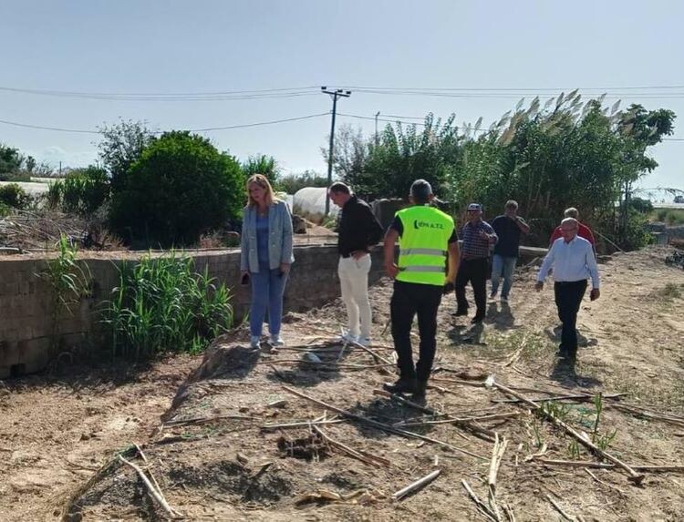 Επίβλεψη στους καθαρισμούς ρεμάτων του Δήμου Μαραθώνα από την Αντιπεριφερειάρχη Ανατ. Αττικής Βίκυ Καβαλλάρη