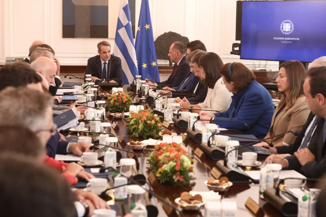 Μητσοτάκης στο Υπουργικό: Στα 950 ευρώ ο κατώτατος μισθός – rpn