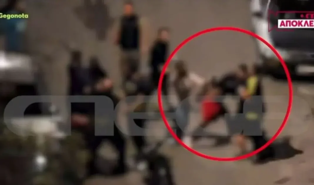 Νέος Κόσμος: Άγρια συμπλοκή παιδιών και γονέων – Βίντεο ντοκουμέντο – rpn