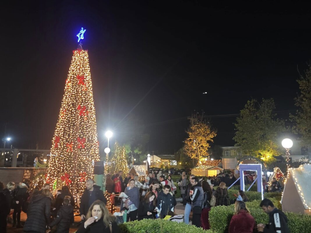 Δήμος Ωρωπού: Φωτίστηκε το Χριστουγεννιάτικο Δένδρο στο Γιορτινό Χωριό – rpn