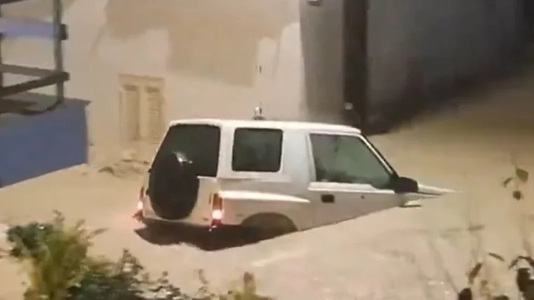 Δύσκολη η νύχτα στη Ρόδο, άνθρωποι εγκλωβισμένοι σε αυτοκίνητα – rpn