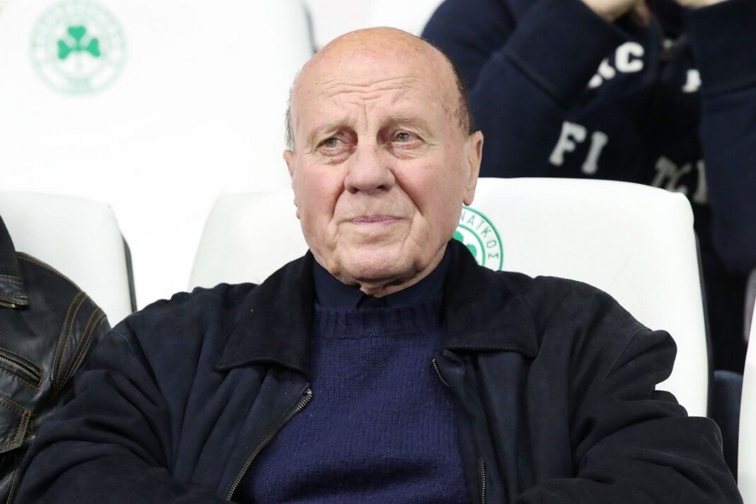 Εσπευσμένα στο νοσοκομείο ο Μίμης Δομάζος – Μάχη για να κρατηθεί στη ζωή – rpn