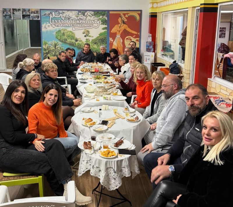 Τσικνοπαρασκευή στο οχυρό Ραφήνας! Πάντα μπροστά ο σύλλογος Κρητών! – RPN