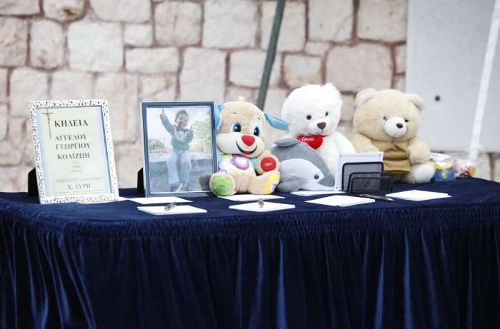 Το τελευταίο αντίο στον 3χρονο Άγγελο – Θρήνος στην κηδεία του – RPN
