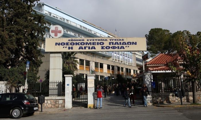 Νέα στοιχεία για το 4χρονο κορίτσι στο Παίδων – «Έχει σημάδια από δαγκωματιές σε όλο της το σώμα» – RPN