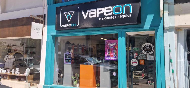 Vape On στη Ραφήνα: Τρεις νέες γεύσεις δροσερών φρούτων για την απόλυτη εμπειρία ατμίσματος!