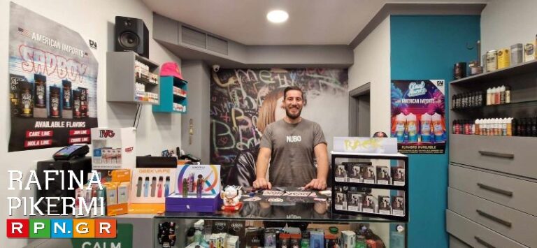 To Vape On στη Ραφήνα σας προσκαλεί να ανακαλύψετε τη σειρά υγρών αναπλήρωσης SAD BOY, τη γλυκύτερη απόλαυση που θα γίνει η αγαπημένη σας!