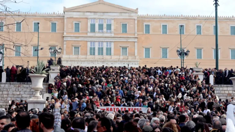 Νέα δυναμική κινητοποίηση για τα Τέμπη σήμερα Παρασκευή – Ξανά στους δρόμους ο κόσμος σε όλη την Ελλάδα – RPN