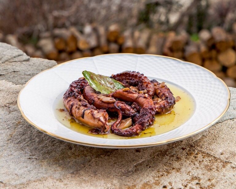 Πως να φτιάξετε το τέλειο χταπόδι ξιδάτο – Συνταγή του μοναχού Επιφάνιου από το Άγιον Όρος – RPN