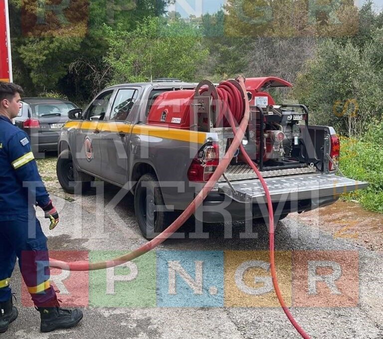 Ραφήνα: Έσβησε η φωτιά στη διασταύρωση – Συνελήφθη ο κάτοικος που έκαιγε χόρτα και οδηγείται στον εισαγγελέα – RPN
