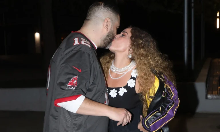 Κατερίνα Στικούδη – Βαγγέλης Σερίφης: Τρελά ερωτευμένοι σε νέα τους έξοδο – RPN