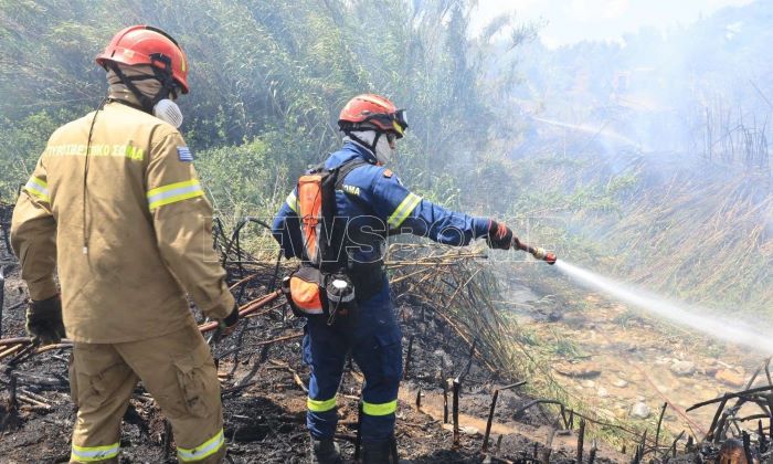 Συναγερμός για φωτιά στα Σπάτα, κοντά στο εκπτωτικό χωριό (φωτο- βίντεο)- rpn