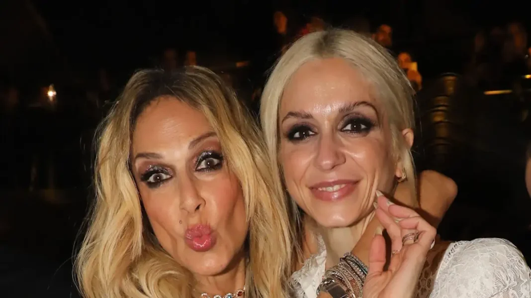 Άννα Βίσση και Σοφία Καρβέλα ποζάρουν αγκαλιά σε βραδινή έξοδο – RPN