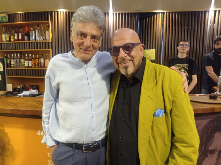 Βιβλίο-CD «Ο Ήλιος είναι Έλληνας»: H καλλιτεχνική σύμπραξη των Γιάννη Ζουγανέλη και Μηνά Βιντιάδη – RPN