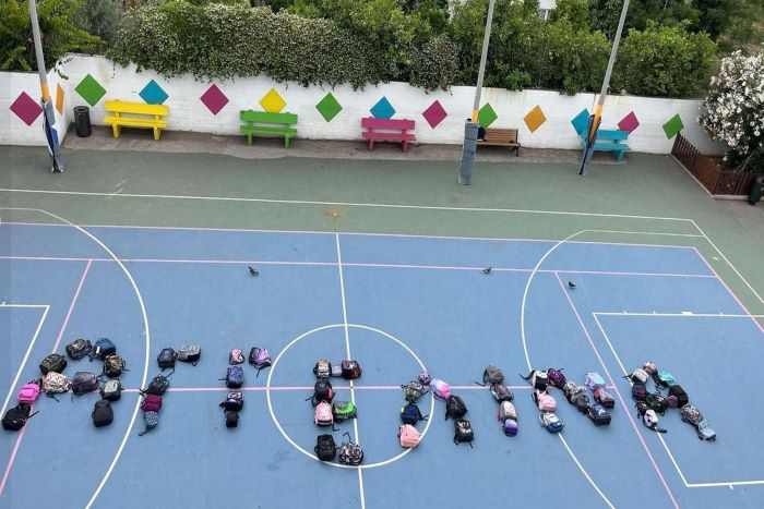 Καλλιθέα: Τελευταίο αντίο στην 7χρονη που έπεσε στην τζαμαρία – Συγκίνησαν οι συμμαθητές της – rpn