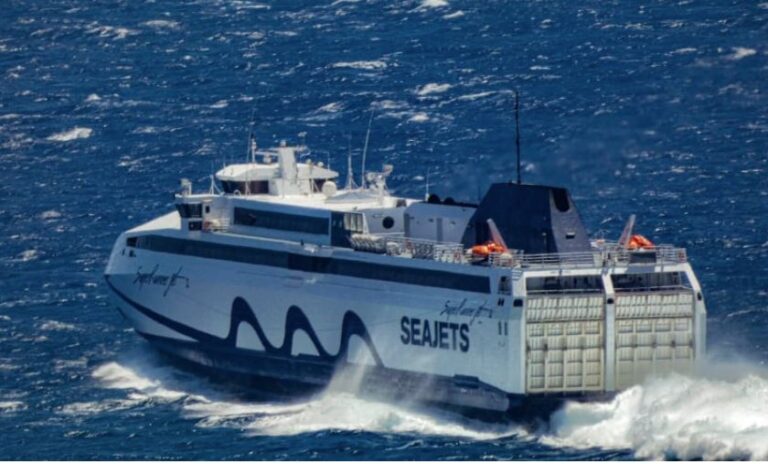 Αδυναμία προσέγγισης του Super Runner Jet στο λιμάνι της Νάξου λόγω δυσμενών καιρικών συνθηκών – rpn