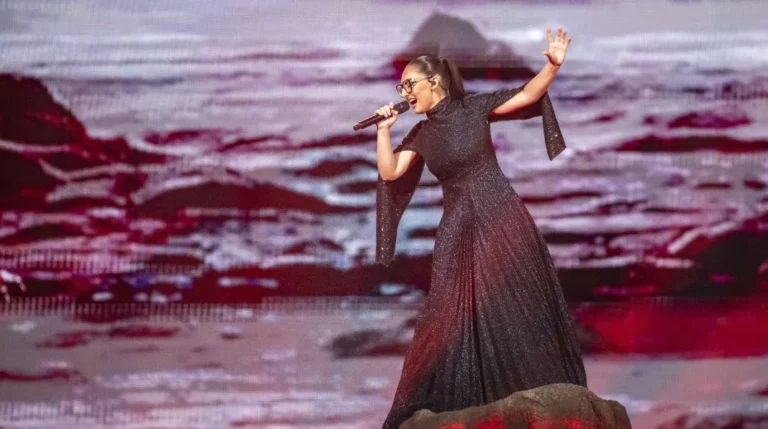 Eurovision 2025: Τα γούρια της Κλαυδίας από τη γιαγιά και τη μαμά της που φορούσε στη σκηνή – rpn