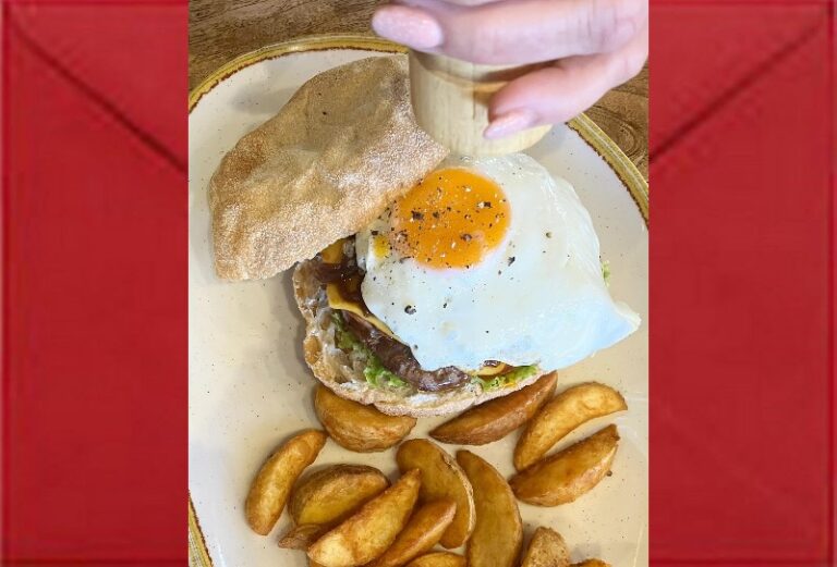 Cheeseburger με Αυγό στο «Άρτιον»: Απόλαυση κάθε ώρα της ημέρας! – rpn