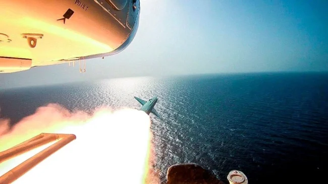 Τραμπ: «Τους πήραμε τη βόμβα» – Το Ιράν απειλεί να κλείνει τα Στενά του Ορμούζ – RPN