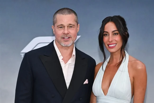 Πιο ερωτευμένος από ποτέ ο Brad Pitt στο πλάι της Ines De Ramon στην πρεμιέρα της νέα του ταινίας