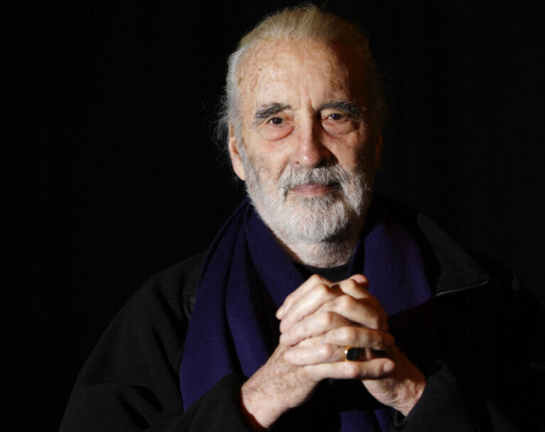 Christopher Lee: Ο αγαπημένος… Δράκουλας έζησε μια μυθιστορηματική ζωή – RPN
