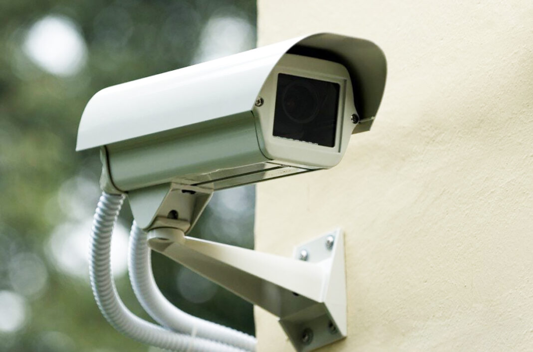 Πιλοτική εγκατάσταση καμερών σε 8 Δήμους της Αττικής για ενίσχυση της οδικής ασφάλειας