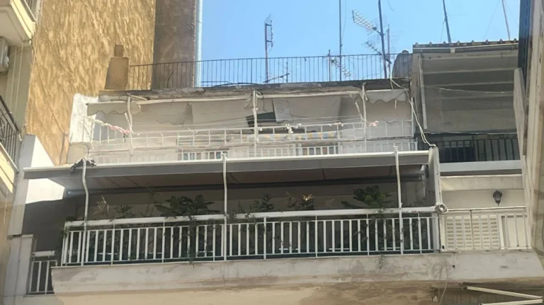 Αποκαλύψεις για την υπόθεση με το βρέφος στο μπαλκόνι – Η οικογένεια έφυγε από τη χώρα, σύμφωνα με τον Κώστα Γιαννόπουλο – rpn