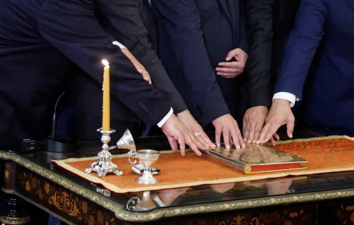 Σήμερα στις 10:00 η ορκωμοσία των νέων μελών της κυβέρνησης – Στις 12:00 συνεδριάζει το Υπουργικό Συμβούλιο στο Μέγαρο Μαξίμου